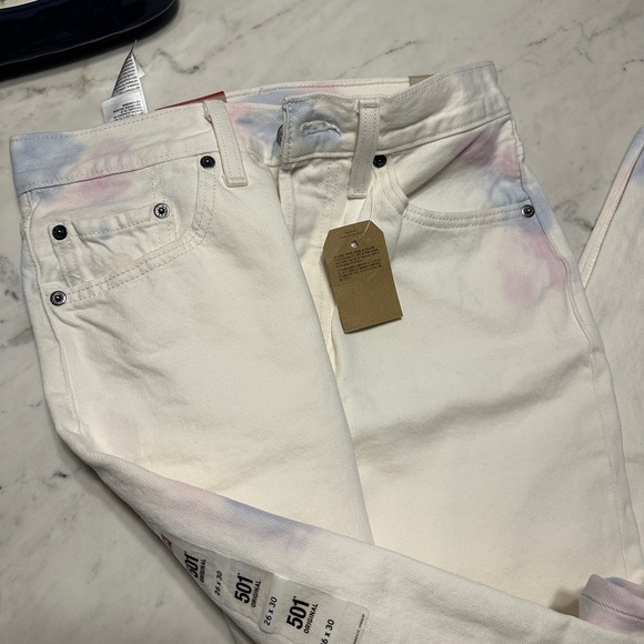NWT Levi's 501 White Jeans Button Fly High Rise - Picture 2 of 10